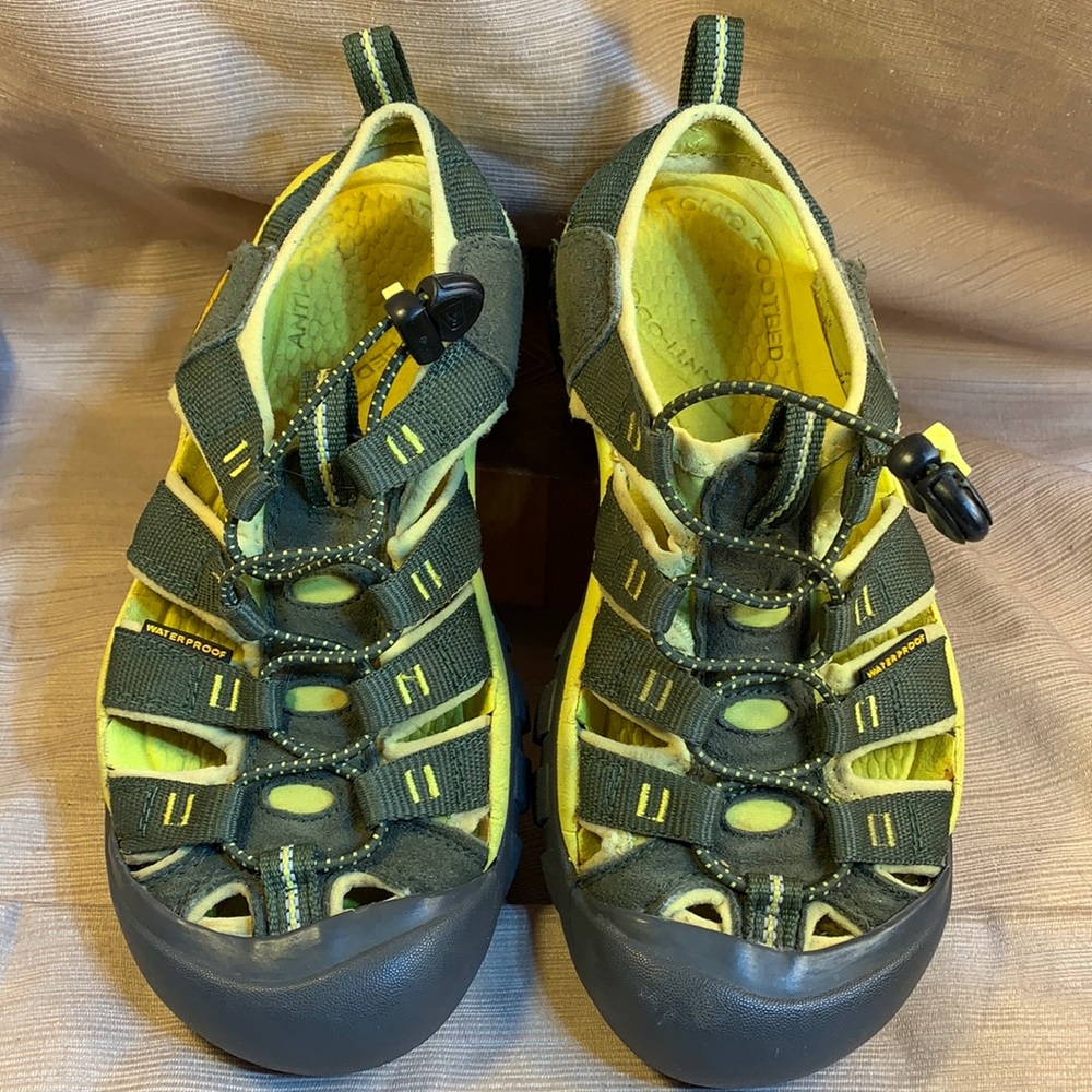 Keen waterproof worn just a few times water shoes